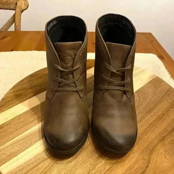 Clarks Artisan Alpine Melt Booties Heel Lace Up Boho Cottagecore Ankle Boots - Picture 4 of 10